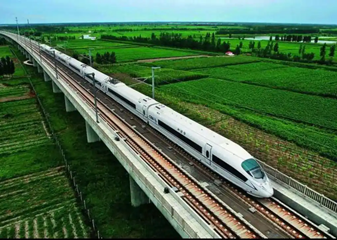 成都局成都东站、重庆北站、贵阳北站吊旗、包柱等广告媒体即将启动招商